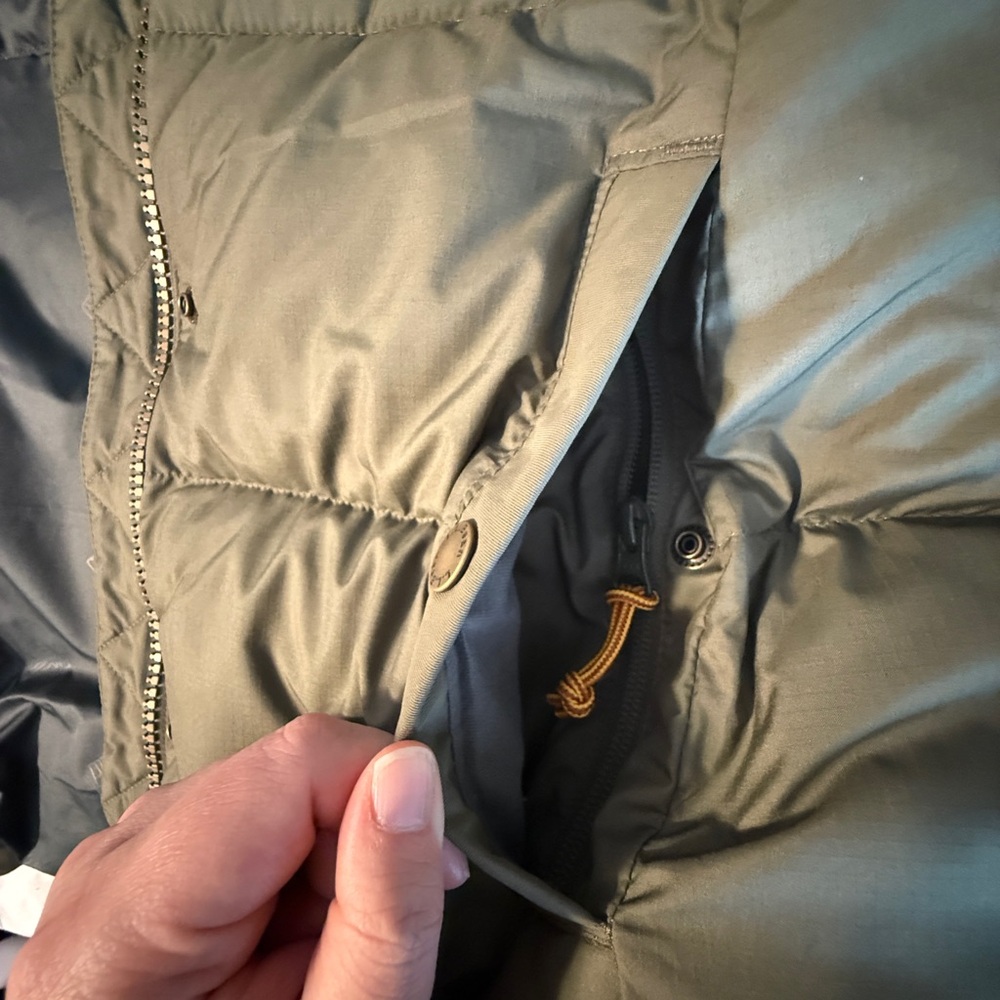 L.L.Bean Women's Mountain Classic Down Parka Kelp Green - Picture 6 of 7